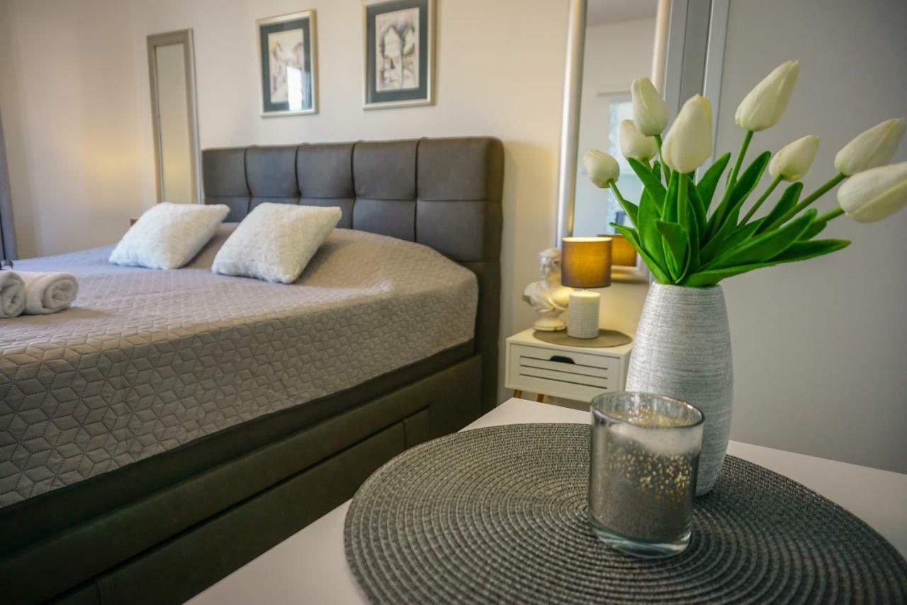 Apartment Paula With Private Jacuzzi And Parking- Near The Beach Zadar Dış mekan fotoğraf